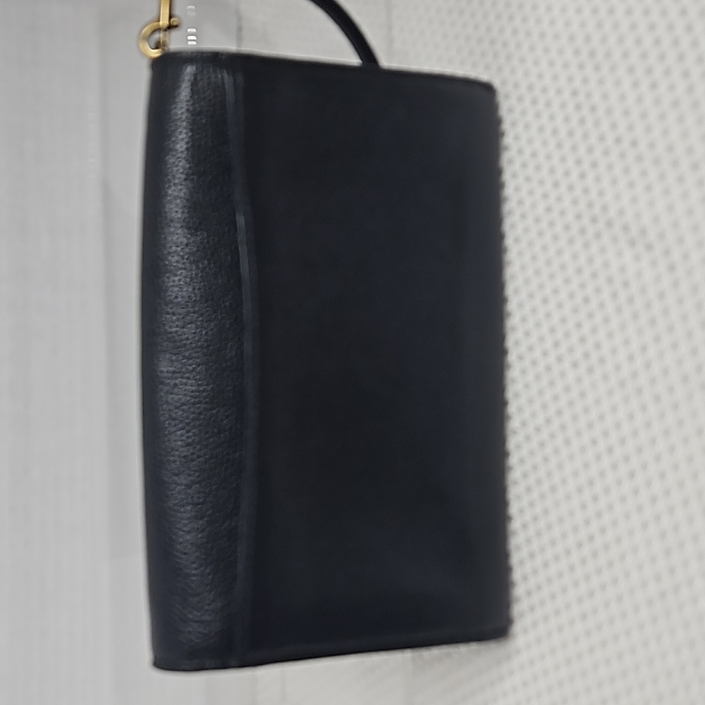 COACH WOMENS JADE  WRISTLET - Picture 2 of 9